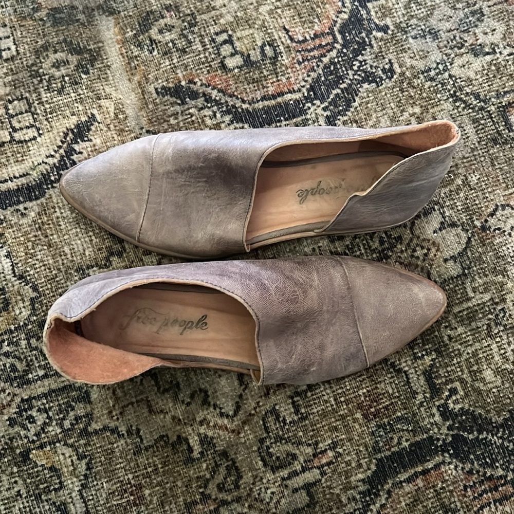 Free People Royale Flats Gray Size 7.5 Pointed Toe Leather Made in Spain - Picture 10 of 10